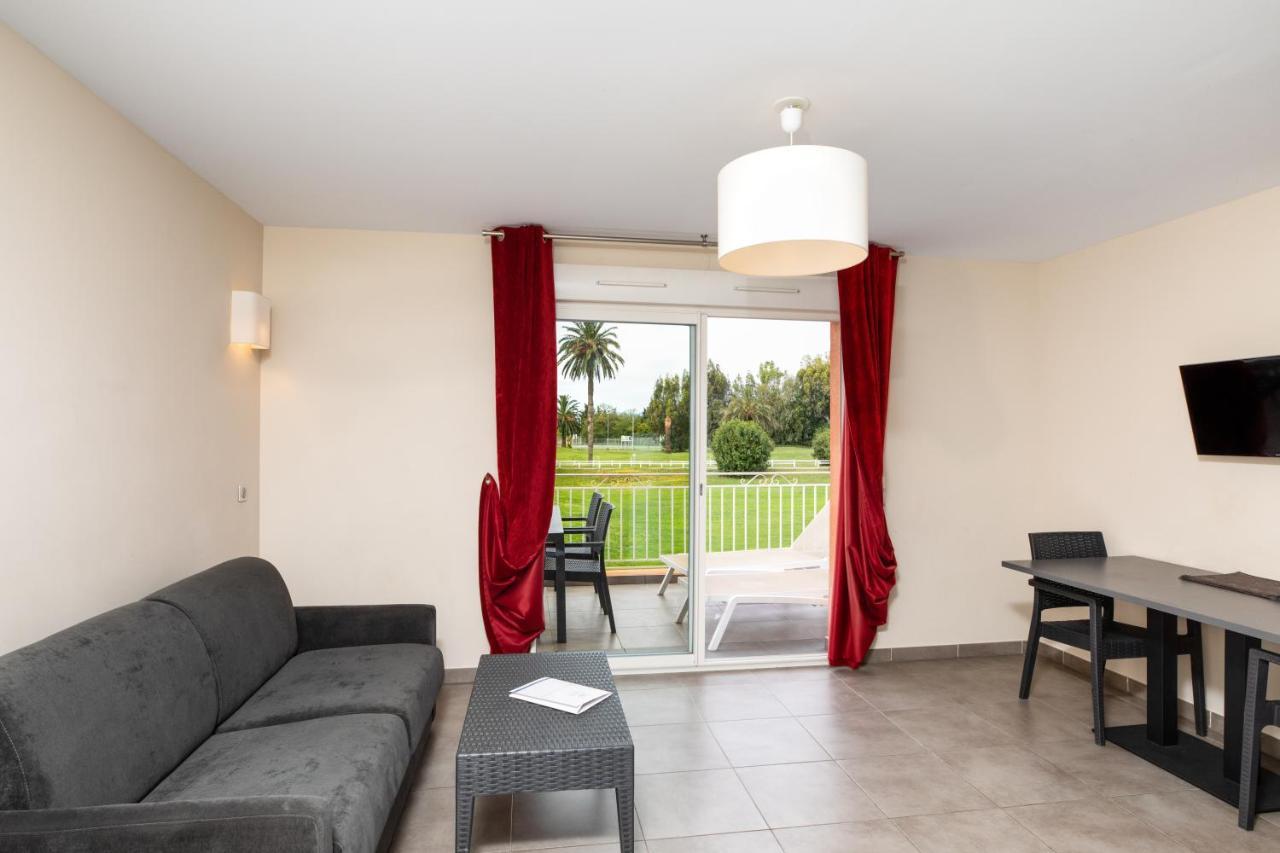 Sowell Residences Les Perles Du Golfe De Saint-Tropez Гримо Екстериор снимка