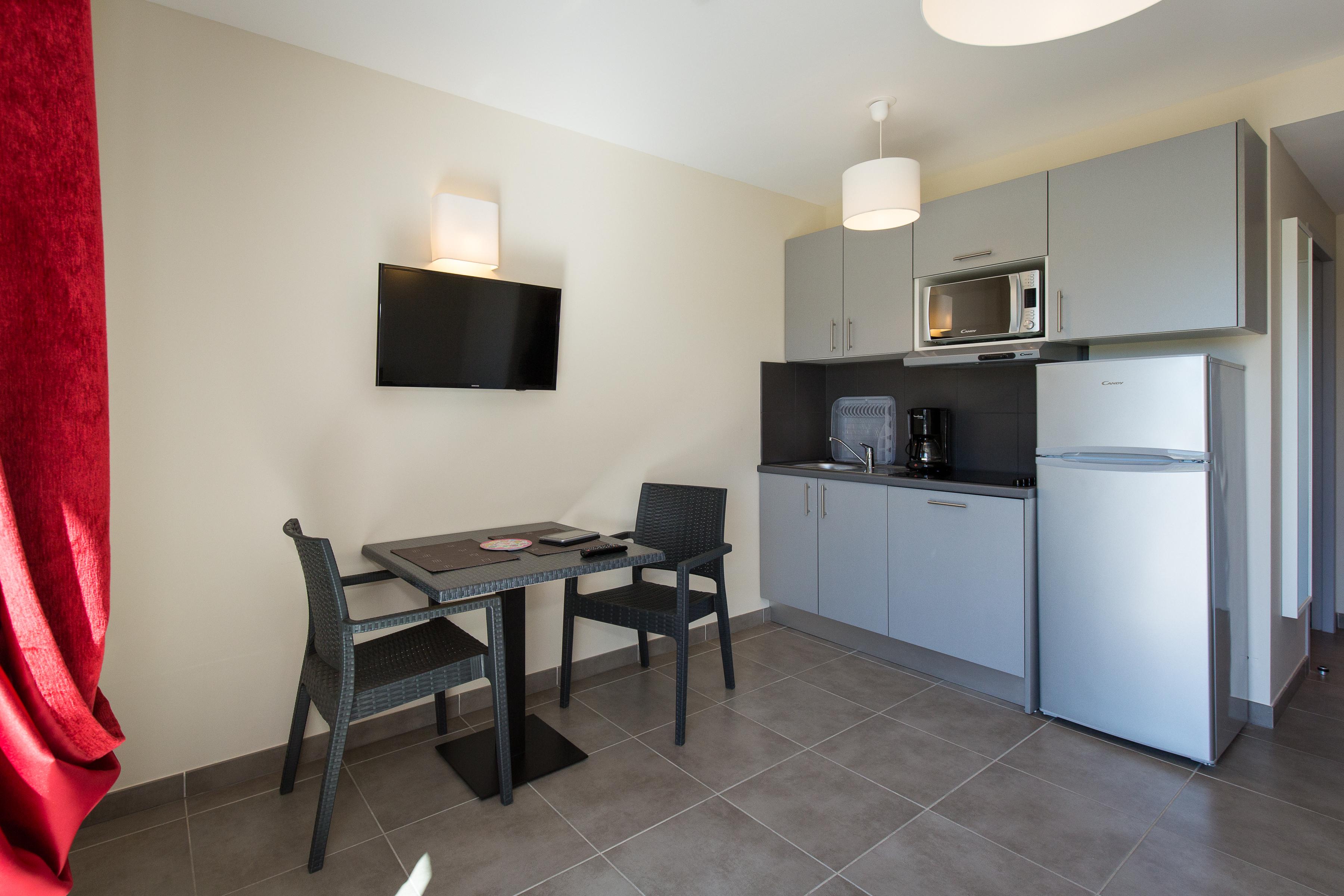 Sowell Residences Les Perles Du Golfe De Saint-Tropez Гримо Екстериор снимка
