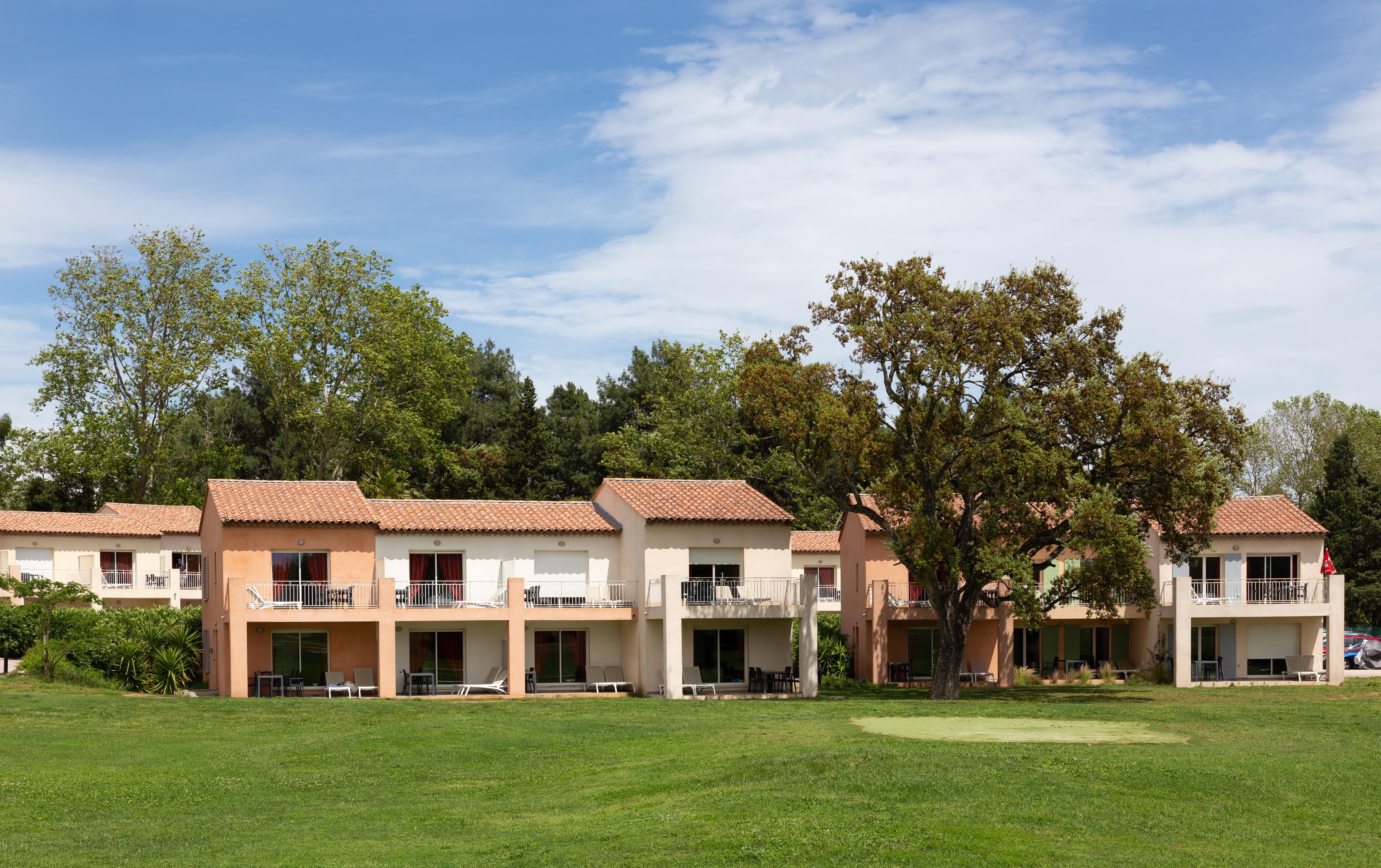 Sowell Residences Les Perles Du Golfe De Saint-Tropez Гримо Екстериор снимка