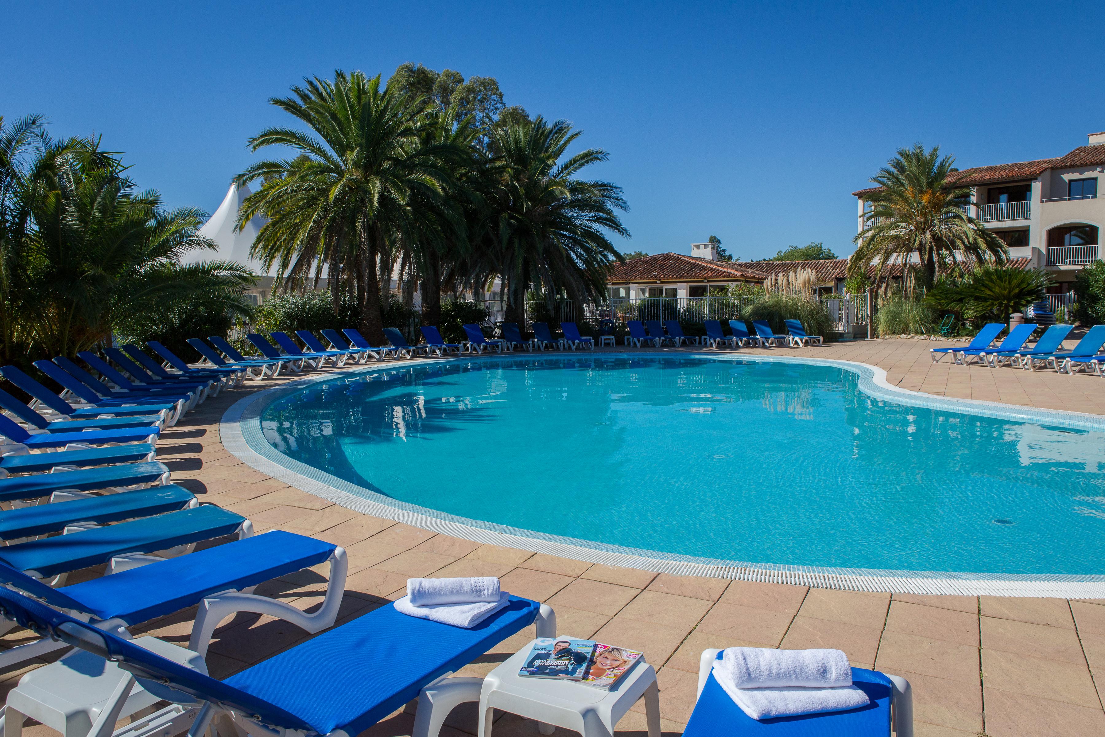 Sowell Residences Les Perles Du Golfe De Saint-Tropez Гримо Екстериор снимка