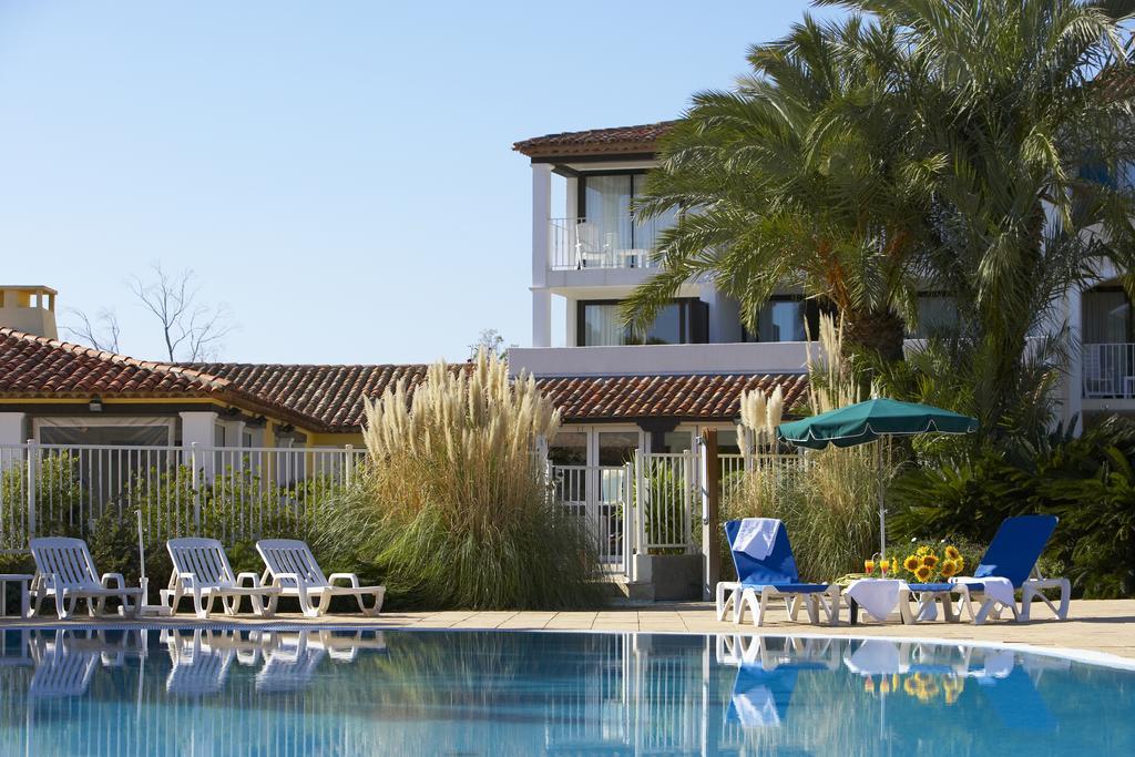 Sowell Residences Les Perles Du Golfe De Saint-Tropez Гримо Екстериор снимка