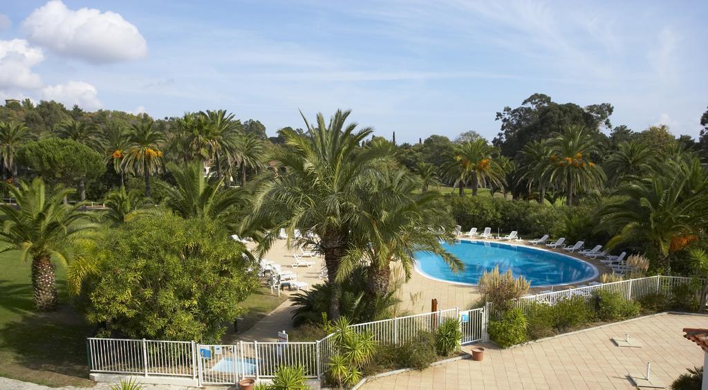 Sowell Residences Les Perles Du Golfe De Saint-Tropez Гримо Екстериор снимка