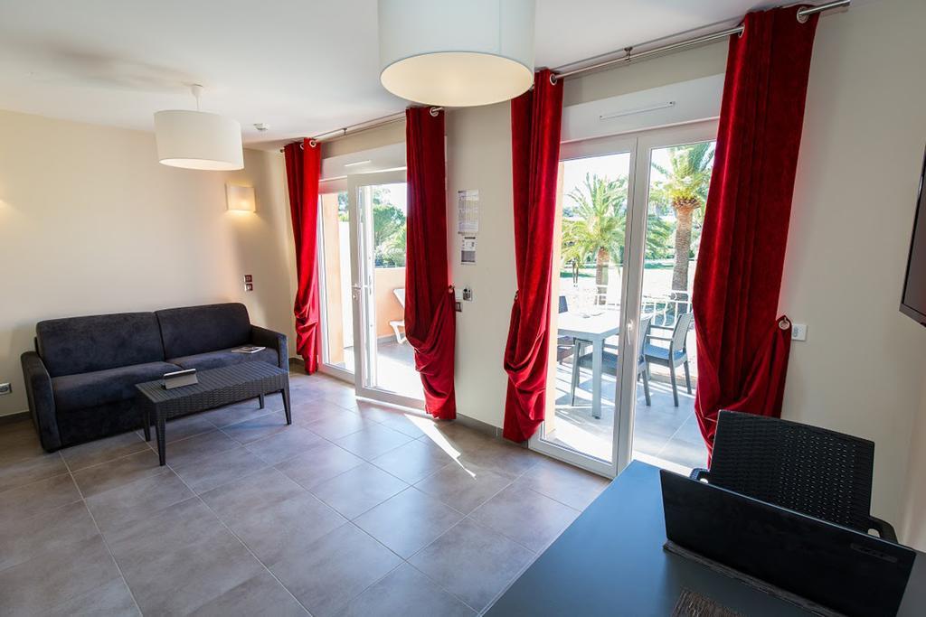 Sowell Residences Les Perles Du Golfe De Saint-Tropez Гримо Екстериор снимка